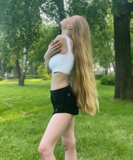 Foto di nudo di fuga di OnlyFans di Oksana Neveselaya