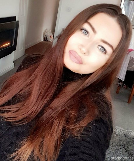 Foto di nudo di fuga di OnlyFans di Freetittygoddess