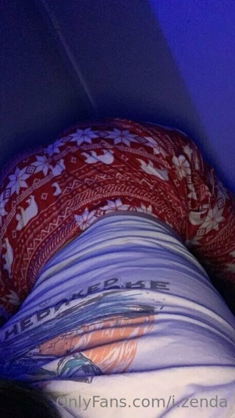 Foto di nudo di fuga di OnlyFans di Izenda
