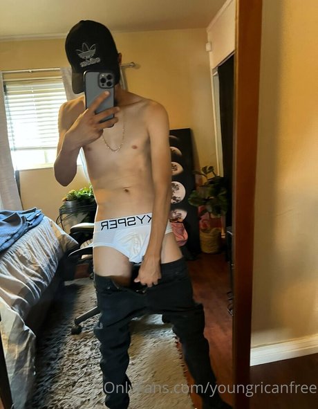 Foto di nudo di fuga di OnlyFans di Youngricanfree