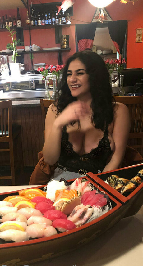 Foto di nudo di fuga di OnlyFans di Vvithoutshame