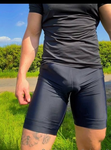 Foto di nudo di fuga di OnlyFans di Bobshaft