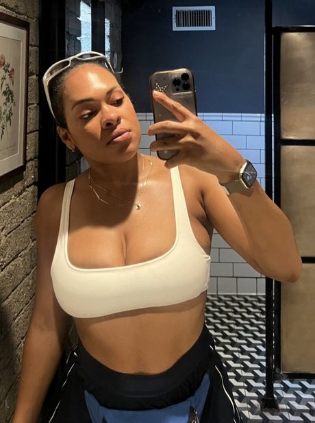 Foto di nudo di fuga di OnlyFans di Camille Corbett
