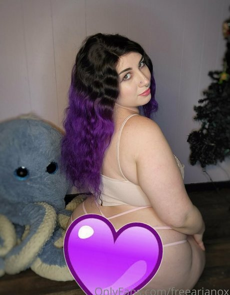 Foto di nudo di fuga di OnlyFans di Freearianox