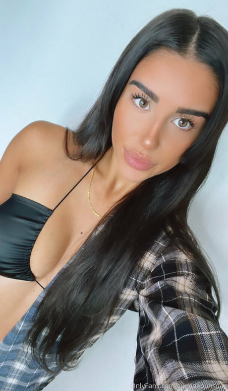 Foto di nudo di fuga di OnlyFans di Miafall
