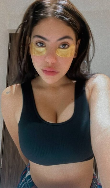 Foto di nudo di fuga di OnlyFans di Dana Valentiina