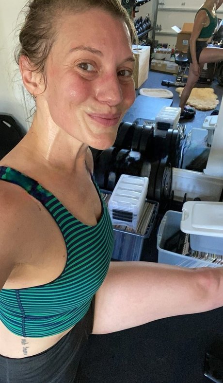 Foto di nudo di fuga di OnlyFans di Katee Sackhoff