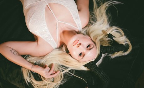 Foto di nudo di fuga di OnlyFans di Lyllaangel
