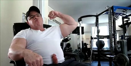 Flexbigmuscle