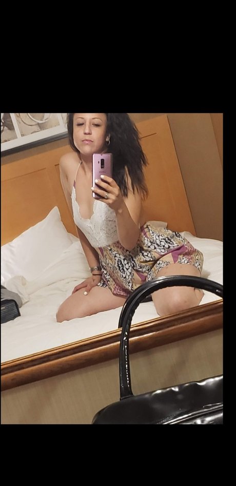 Foto di nudo di fuga di OnlyFans di Novabebe