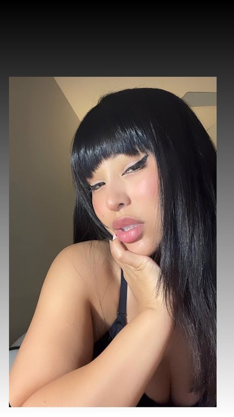Foto di nudo di fuga di OnlyFans di Alisa 