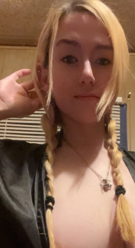 Foto di nudo di fuga di OnlyFans di Chelsea Lyn