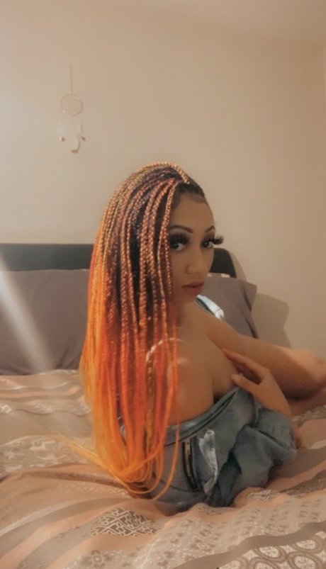 Foto di nudo di fuga di OnlyFans di Alina Gray