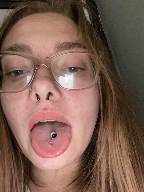 Foto di nudo di fuga di OnlyFans di Ariel
