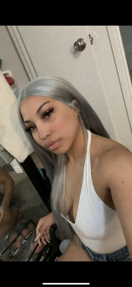 Foto di nudo di fuga di OnlyFans di Fiji