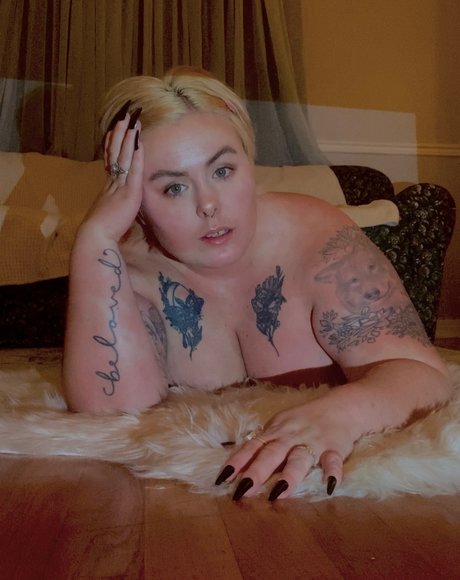 Foto di nudo di fuga di OnlyFans di Aria Rey