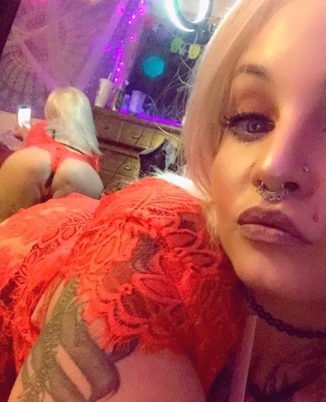 Foto di nudo di fuga di OnlyFans di Arialux