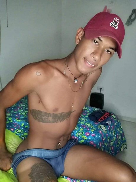 Foto di nudo di fuga di OnlyFans di Alis