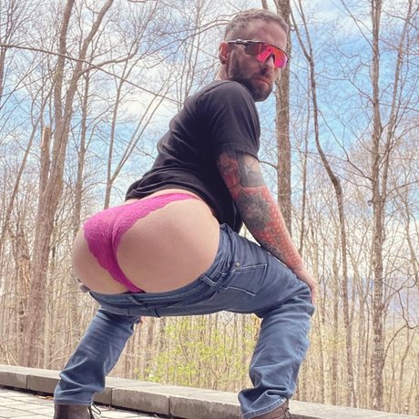 Foto di nudo di fuga di OnlyFans di Dan Denington