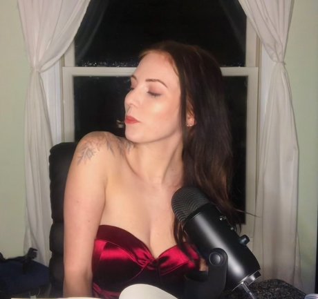 Foto di nudo di fuga di OnlyFans di Norafansasmr