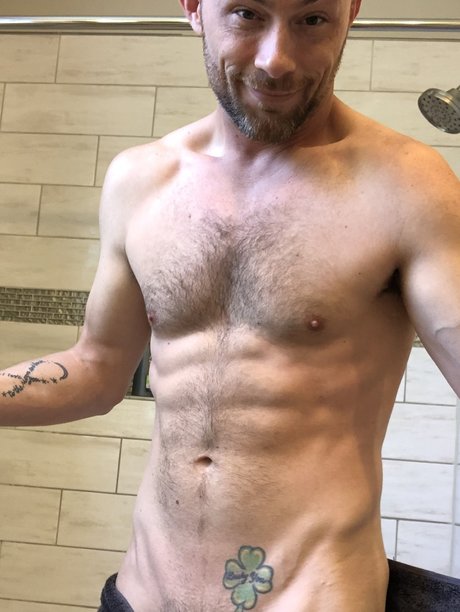 Foto di nudo di fuga di OnlyFans di Nola 420