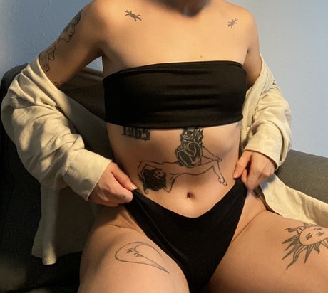 Foto di nudo di fuga di OnlyFans di Noemie