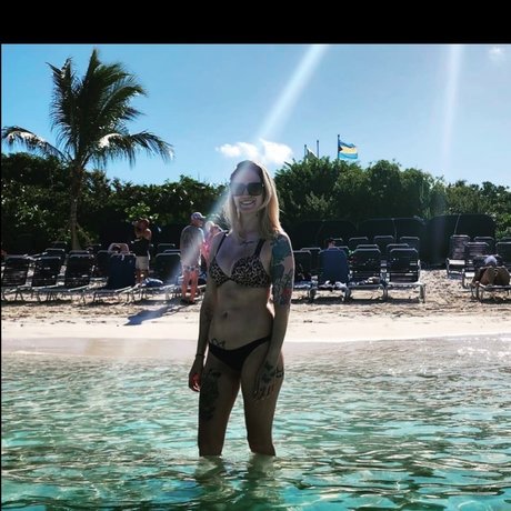 Foto di nudo di fuga di OnlyFans di Noelle Ates