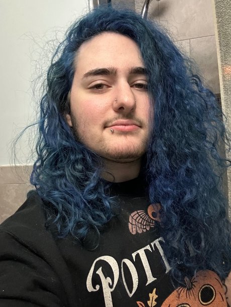 Foto di nudo di fuga di OnlyFans di Ravan Aleister