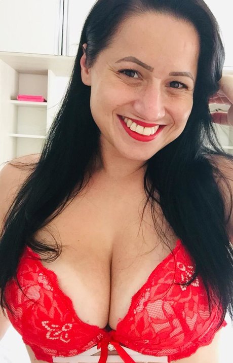 Foto di nudo di fuga di OnlyFans di Gata Delicious
