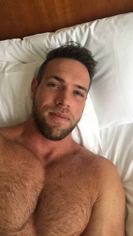 Foto di nudo di fuga di OnlyFans di Alexander Mecum