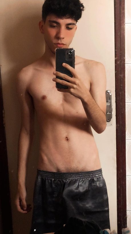 Foto di nudo di fuga di OnlyFans di O Ariel