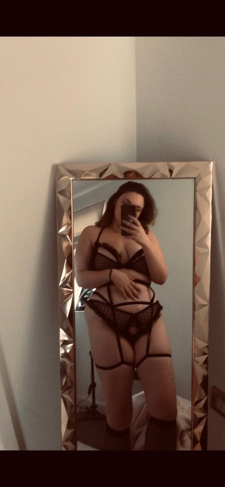 Foto di nudo di fuga di OnlyFans di Louise 