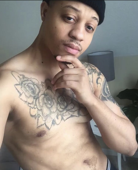 Foto di nudo di fuga di OnlyFans di Tristan Waters