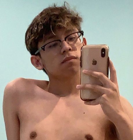 Foto di nudo di fuga di OnlyFans di Dio