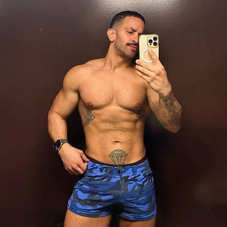 Foto di nudo di fuga di OnlyFans di Xavier Blanco