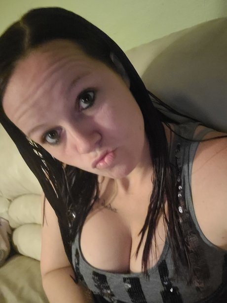 Foto di nudo di fuga di OnlyFans di New Start