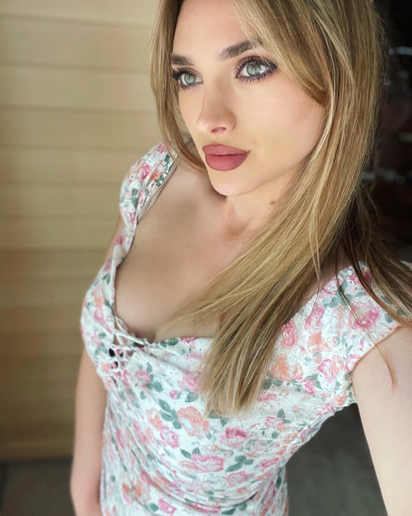 Foto di nudo di fuga di OnlyFans di Kayla