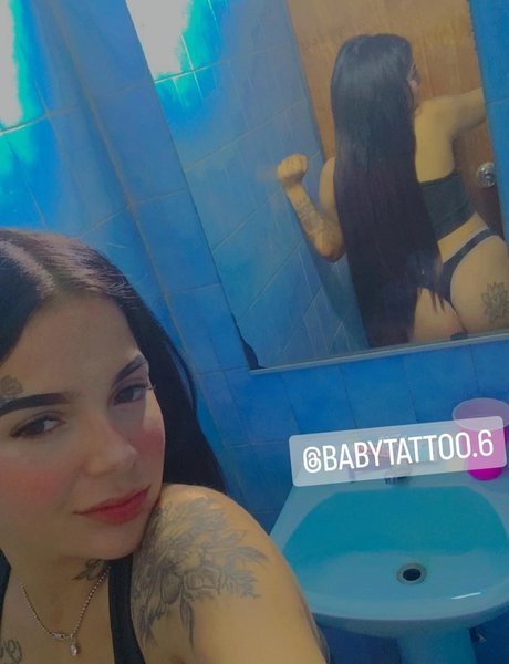 Foto di nudo di fuga di OnlyFans di Babytattoo