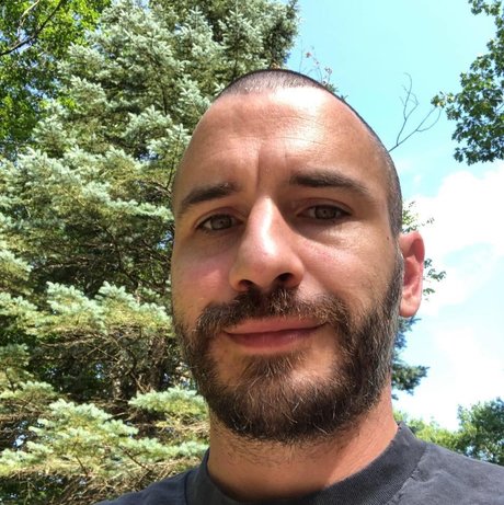 Foto di nudo di fuga di OnlyFans di Alistear