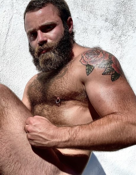 Foto di nudo di fuga di OnlyFans di Baby Bear Muscles