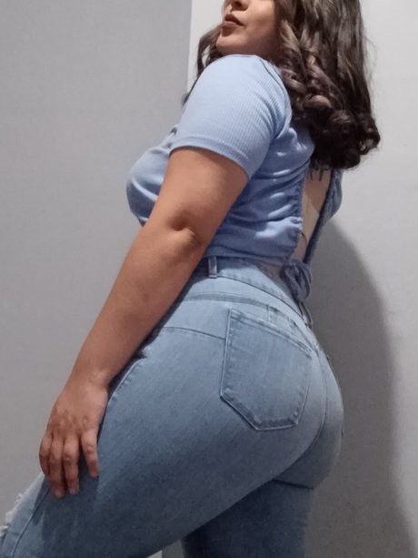 Foto di nudo di fuga di OnlyFans di Aneth Michel