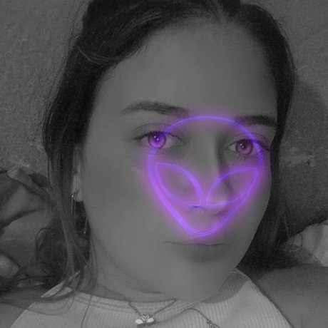 Adrianna Colmenares