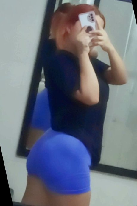 Foto di nudo di fuga di OnlyFans di Ana Mor
