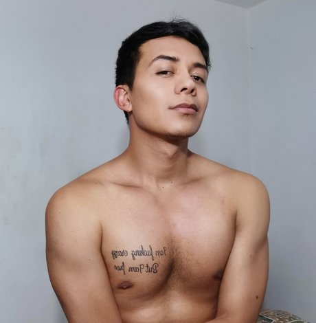 Foto di nudo di fuga di OnlyFans di Adrin Diaz
