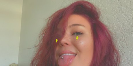 Foto di nudo di fuga di OnlyFans di Ari