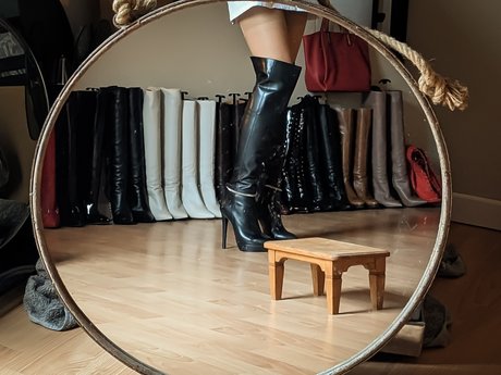 Foto di nudo di fuga di OnlyFans di Mistress Blanche