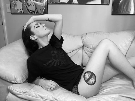 Foto di nudo di fuga di OnlyFans di Almost Megan