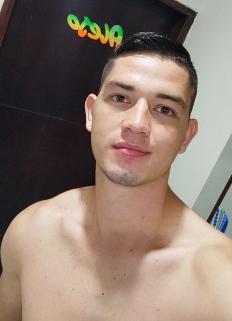 Foto di nudo di fuga di OnlyFans di Alejandro Gmez