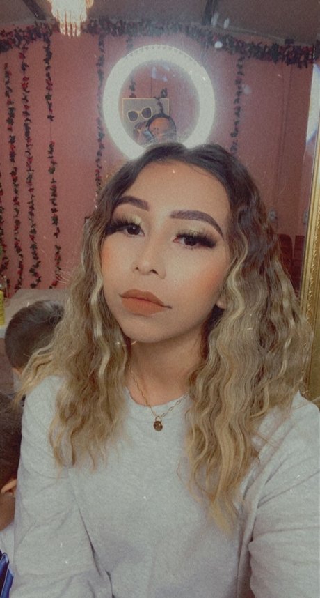 Foto di nudo di fuga di OnlyFans di Nadia