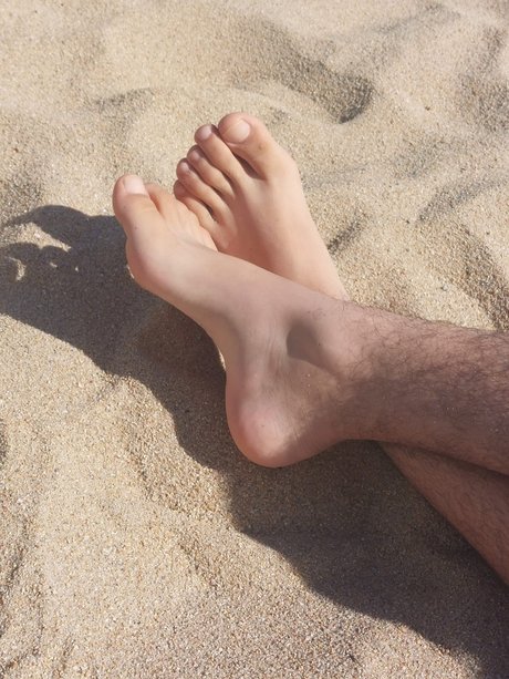 Foto di nudo di fuga di OnlyFans di Alesito